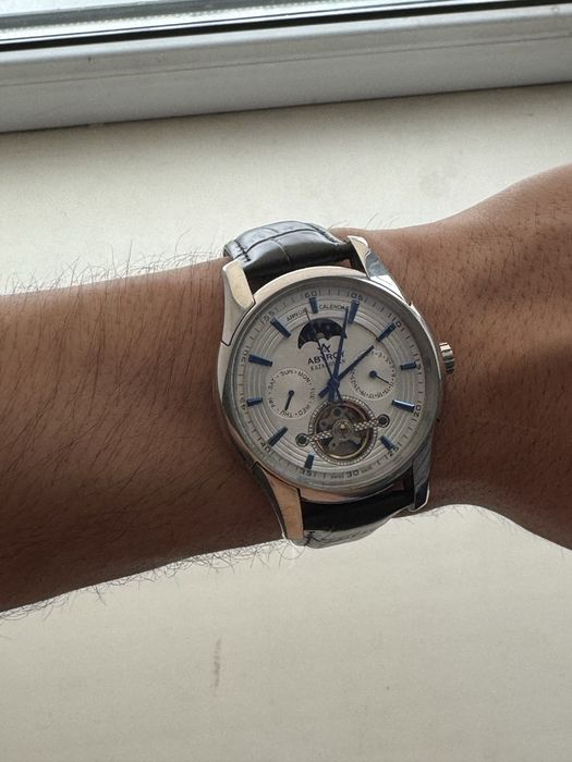 Продается часы казахстанский бренд abyroy