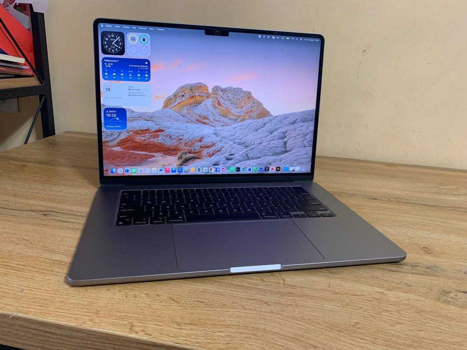 Srochno prodam MacBook Air M3 15-inch