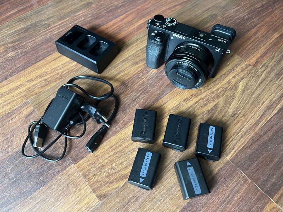Camera Foto Sony a 6500 4K + kit lens 3.5-5.6 16-50 mm+ 5 baterii + external charger