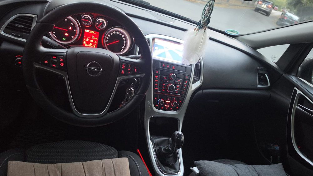 OPEL Astra 2013 — imagine 3