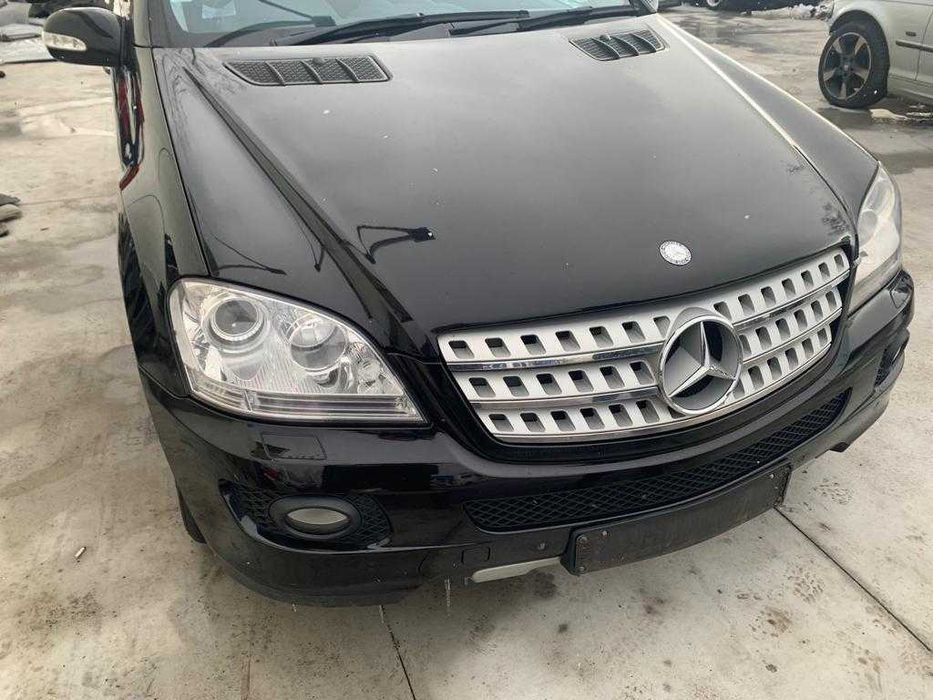 Dezmembrez mercedes ML W164  ml 320/bara fata/far xenon/capota/