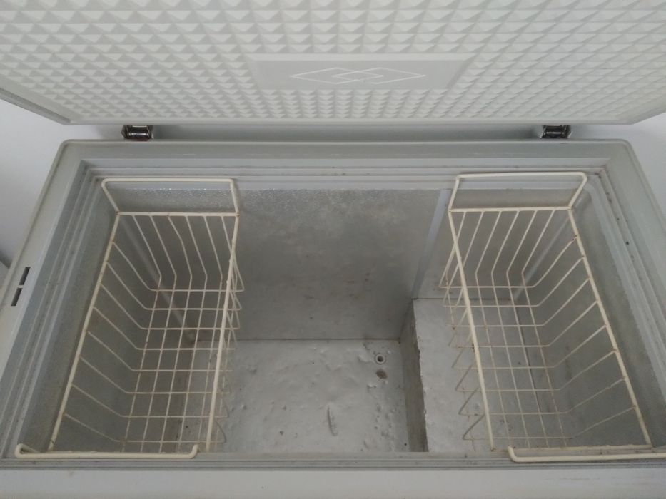 Продам морозильник