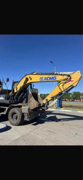Колесный эксковатор XGMC-150   Ковш 0.7M3