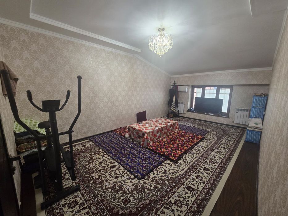 Toshkent Sergeli tumani Sergeli hokimiyati yonida