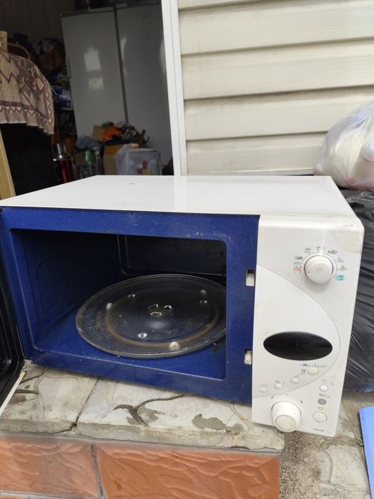 Продам микроволновку с грилем