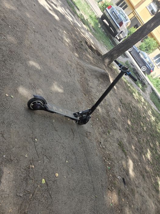 Vând trotinetă electrică Myria City Traveller+.