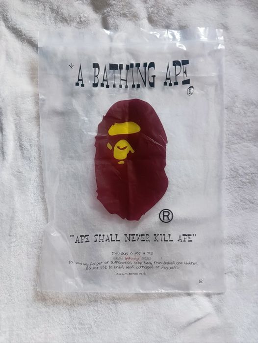 Продам футболку bape