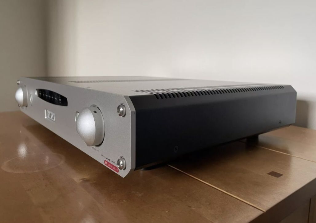 Усилвател Roksan Caspian M Series-1 гр. Плевен Идеален