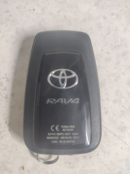 Электронный смарт ключ Тойота RAV4