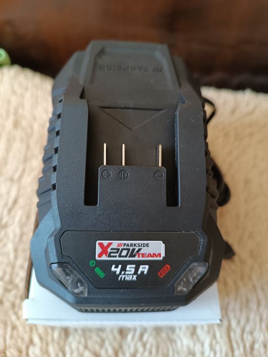 20 V - 2 Ah и 4 Ah /  Комплект зарядно и батерия Parkside/Парксайд