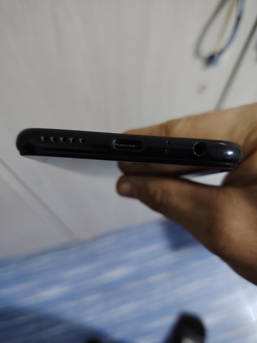 Redmi note 8  4 ga 64 talik sotiladi