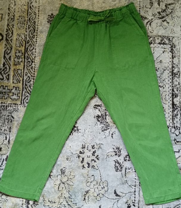 Летние зеленые брюки Zara