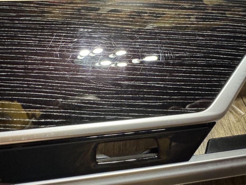 Trim (ornament plansa bord) negru BMW 7 G11 G12