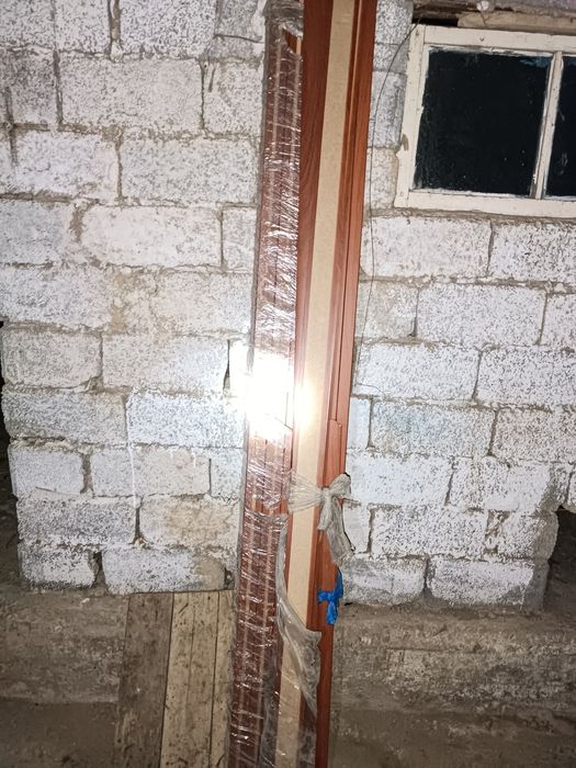 Деревянные двери для дома