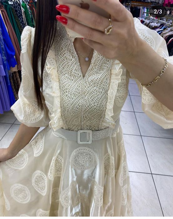 Платье очень красивое