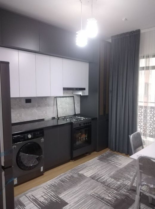 Novza metro yaqinida joylashgan kvartira ijaraga beriladi srochna