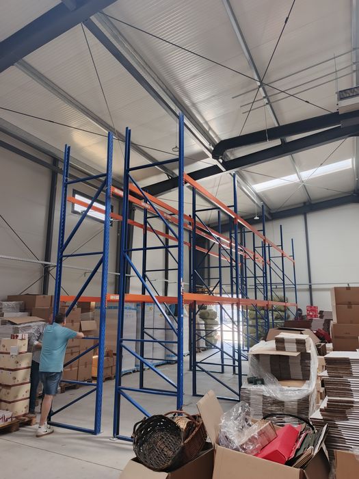 Rafturi metalice industriale second-hand pentru depozitare paleti L2.7M