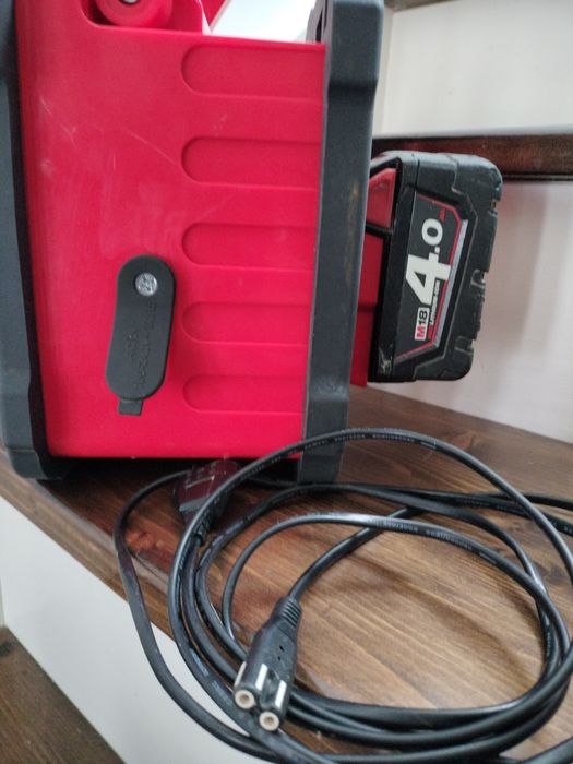 Radio cu bluetooth adaptat milwaukee m 18