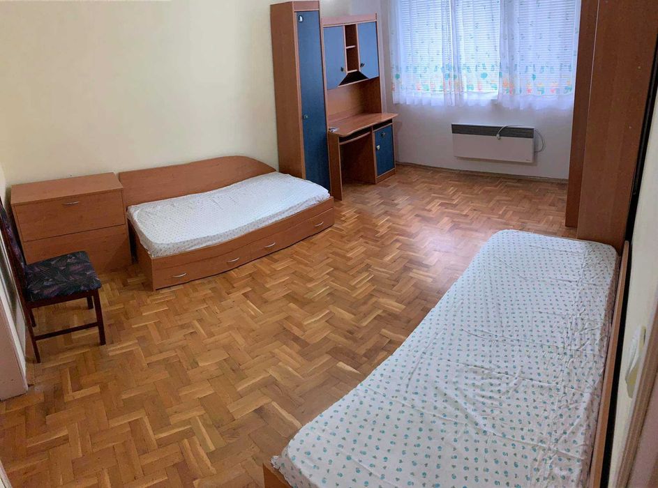 Дава се под наем Тристаен апартамент в Бургас, Възраждане - 100 кв.м за 357 € - Снимка #3