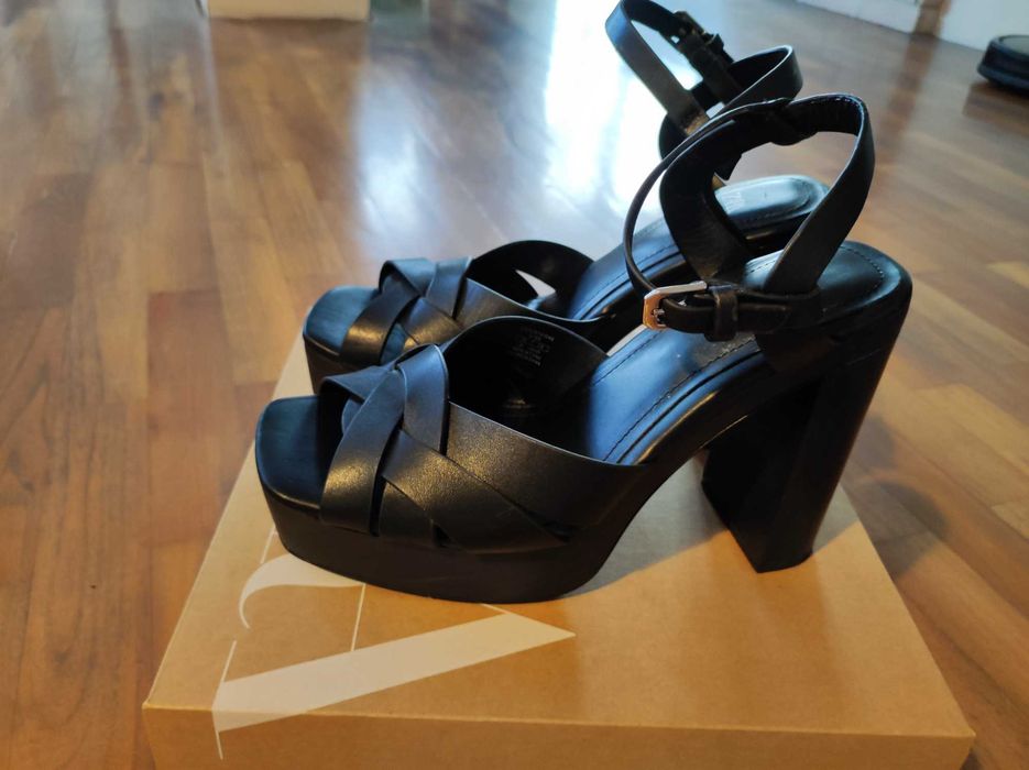 Дамски кожени сандали ZARA