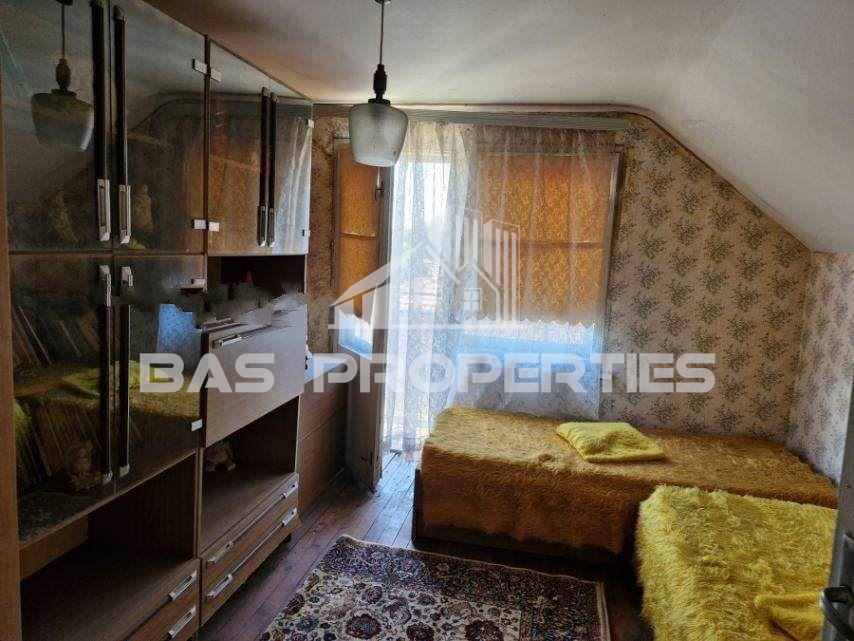 Къща в София-с.Волуяк площ 260