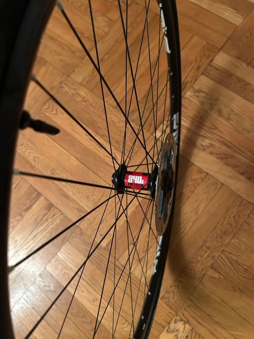 Карбонови шосейни капли