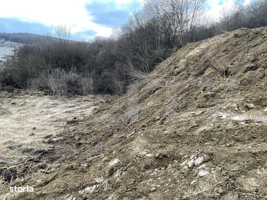 Teren intravilan 1.525 mp – Valea Jelnei, aproape de Bistrita, negoc