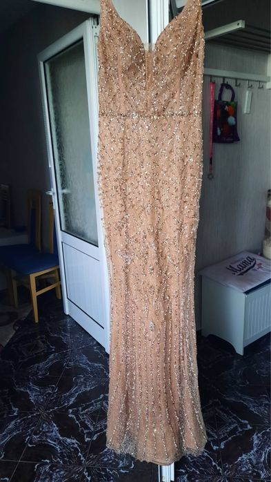 Рокля за абитуриентски бал