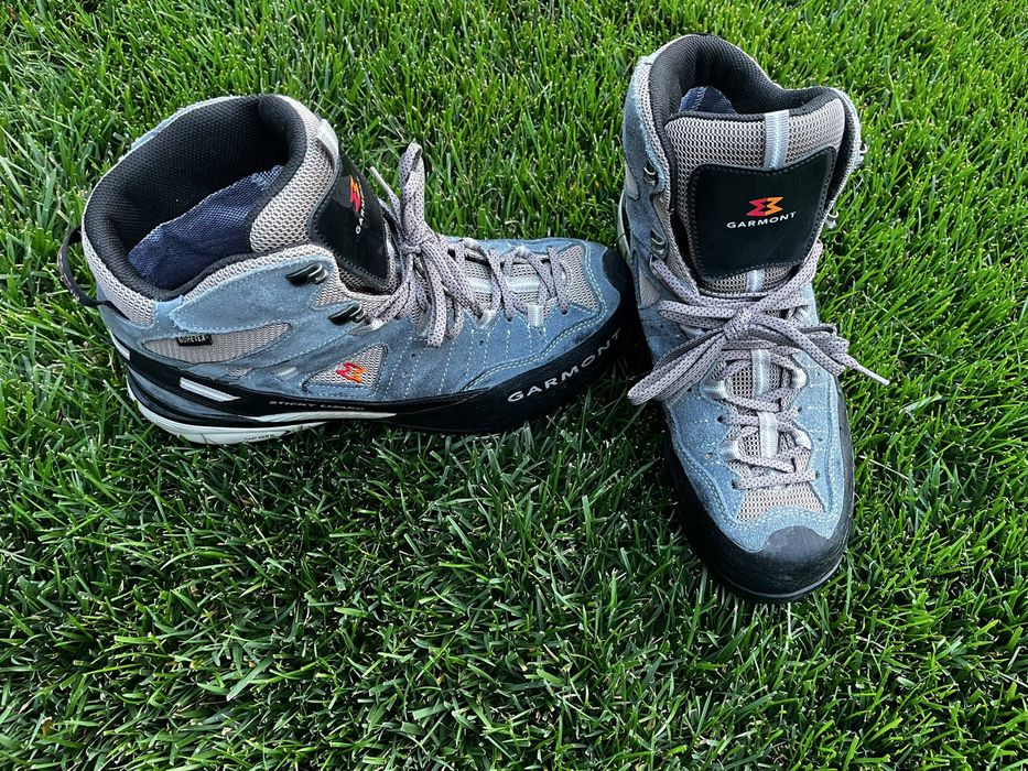 Bocanci trekking Garmont Gore-Tex – foarte buni pentru munte