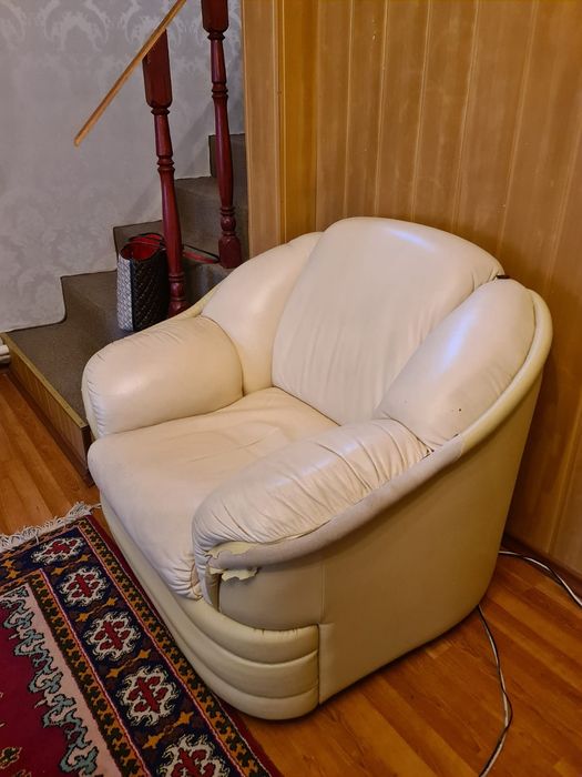 кожаный мягкий уголок