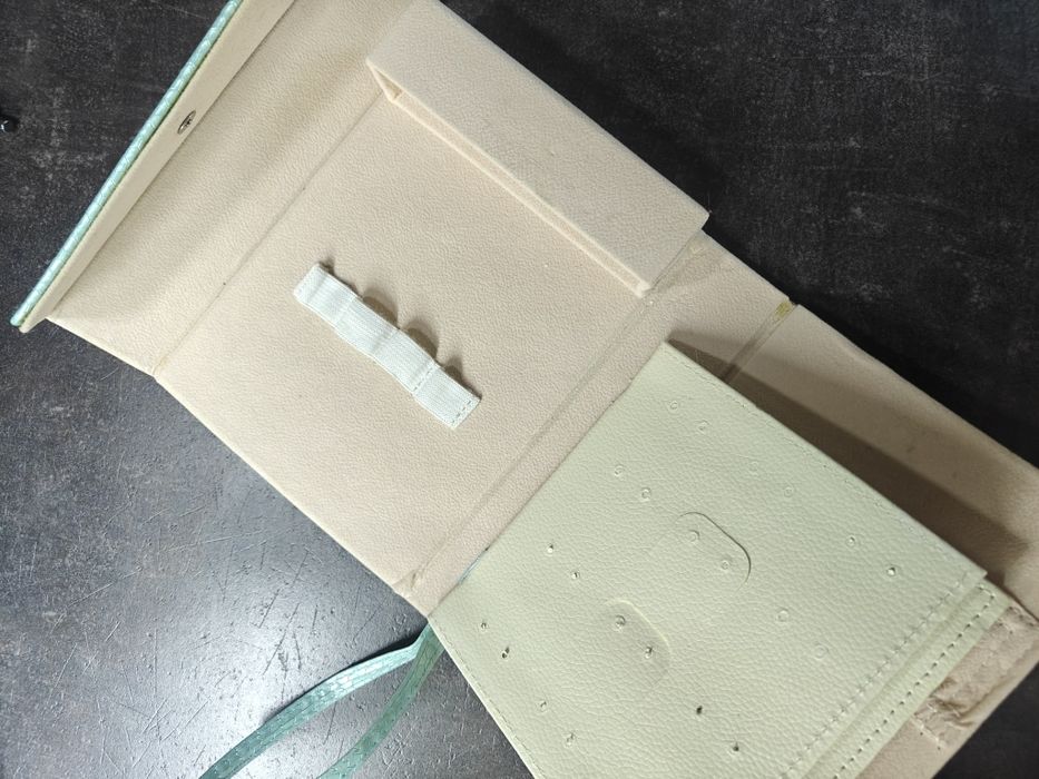 Кутия за бижута и пръстени