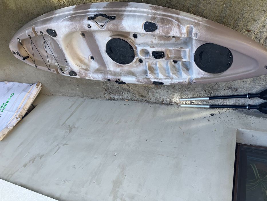 Каяк за риболов и разходка