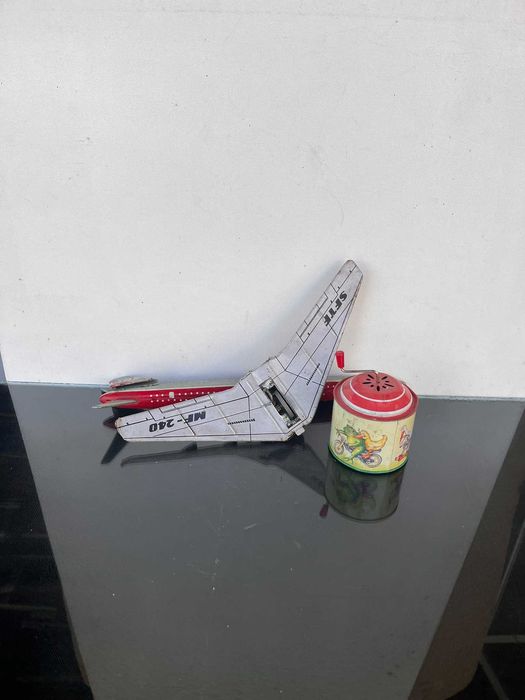 lot de 3 jucarii vechi Avioane cu defecte sau  lipsuri pentru diverse