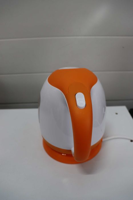 Eлектрическа кана Maestro, бяло оранжево пластмаса 1100W 1 литър