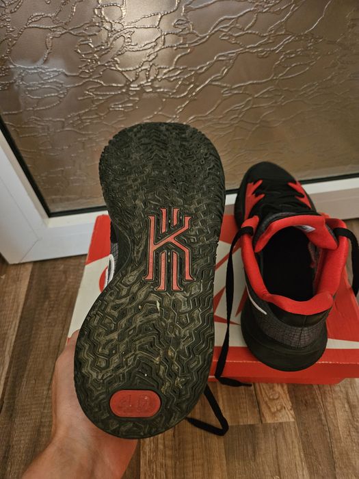 Nike KYRIE 4 low