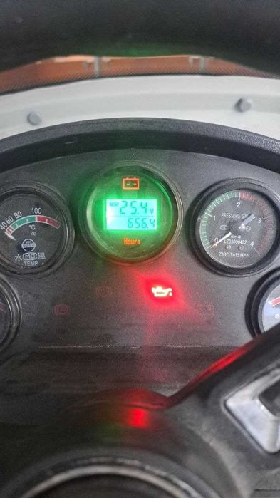 HR935C погрузчик