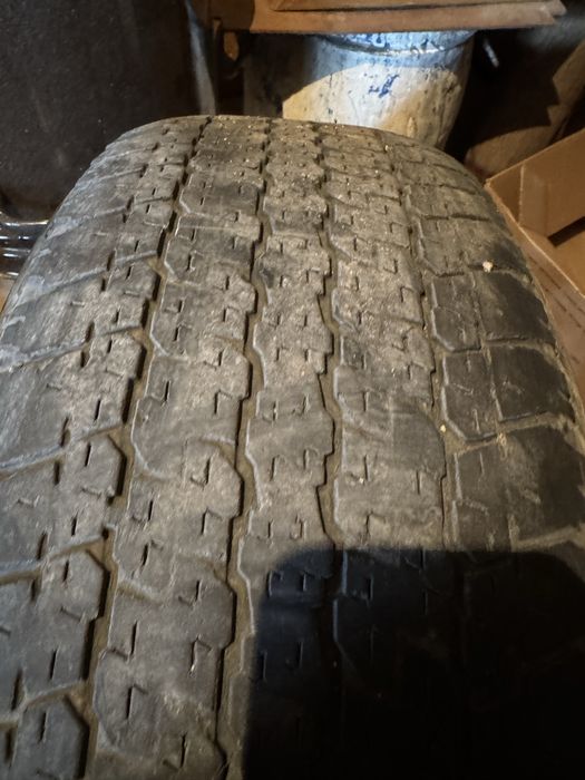 Продам диски с резиной 100, 200 в сборе