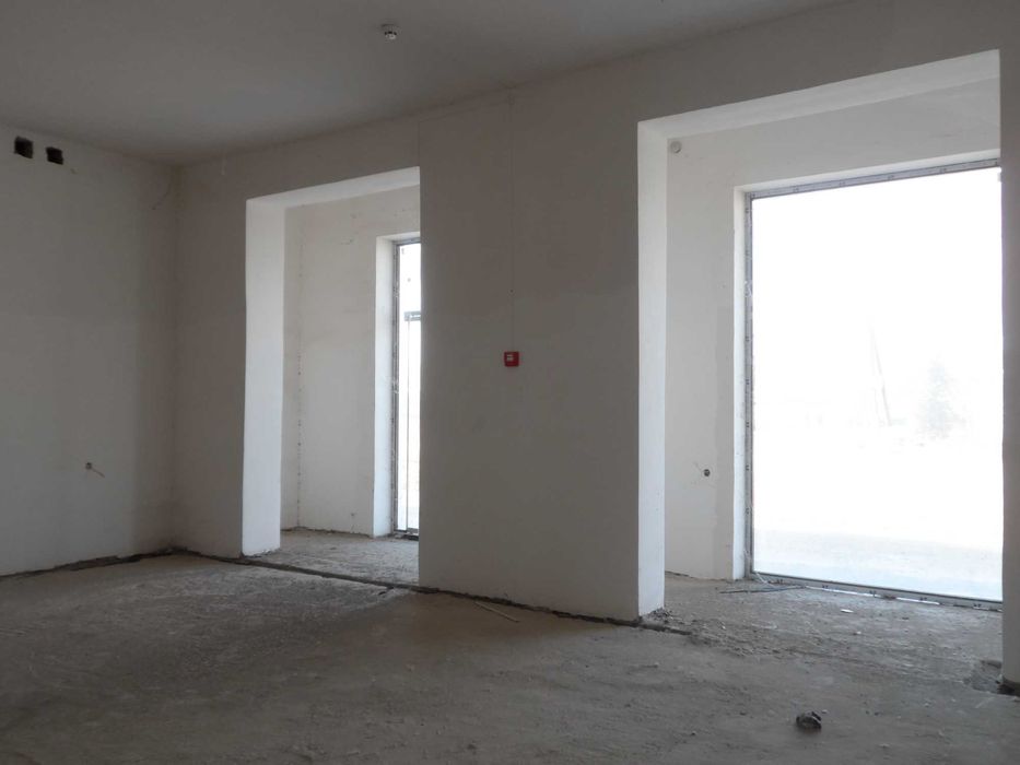 Xizmat ko`rsatish bino, ko`p qavatli uyning birinchi qavatida