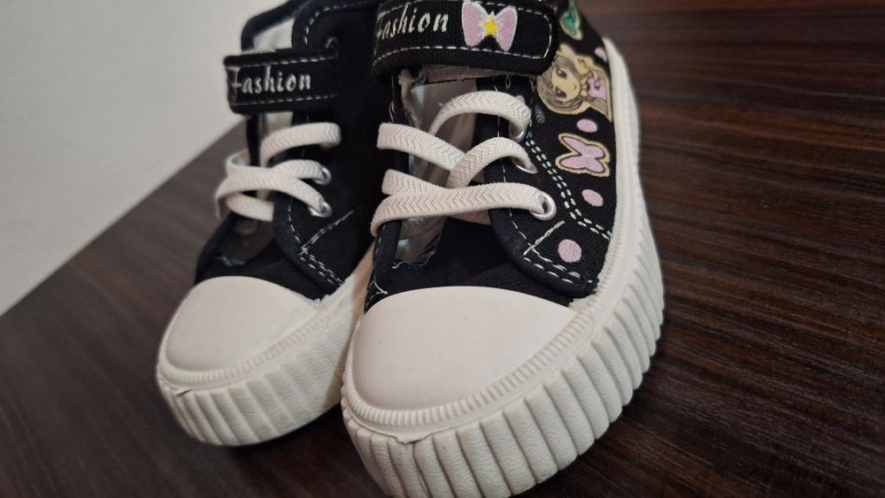 Lot tenesi marimea 27