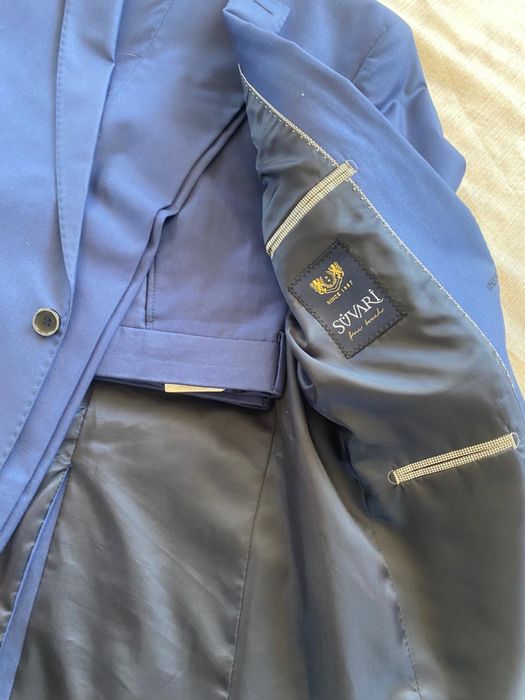 Продам костюмы мужские