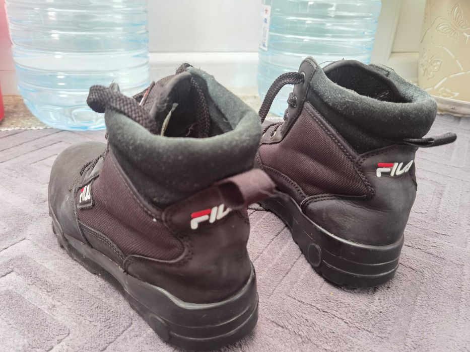 Зимни обувки FILA 39-номер