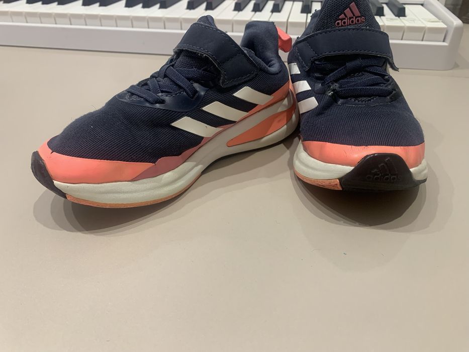 Кроссовки для девочки