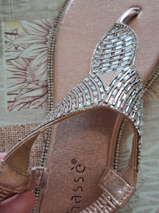 Само лично предаване за Враца! Дамски сандали