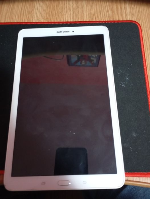 Tableta Samsung tab e