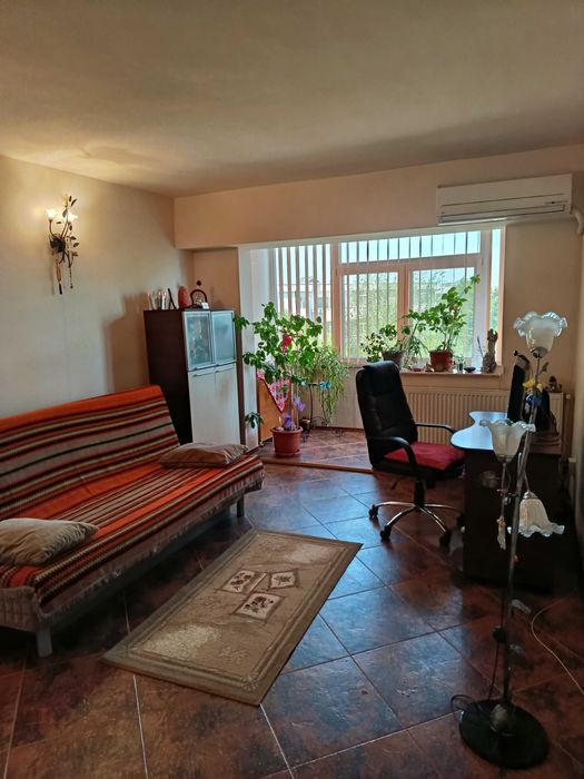 Apartament  de vanzare 3 camere decomandat