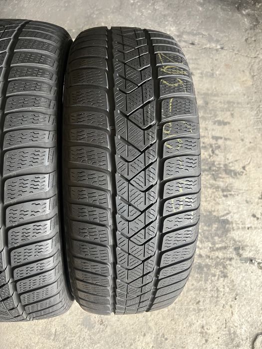 2 anvelope de iarna 205/60/16 pirelli seal inside!