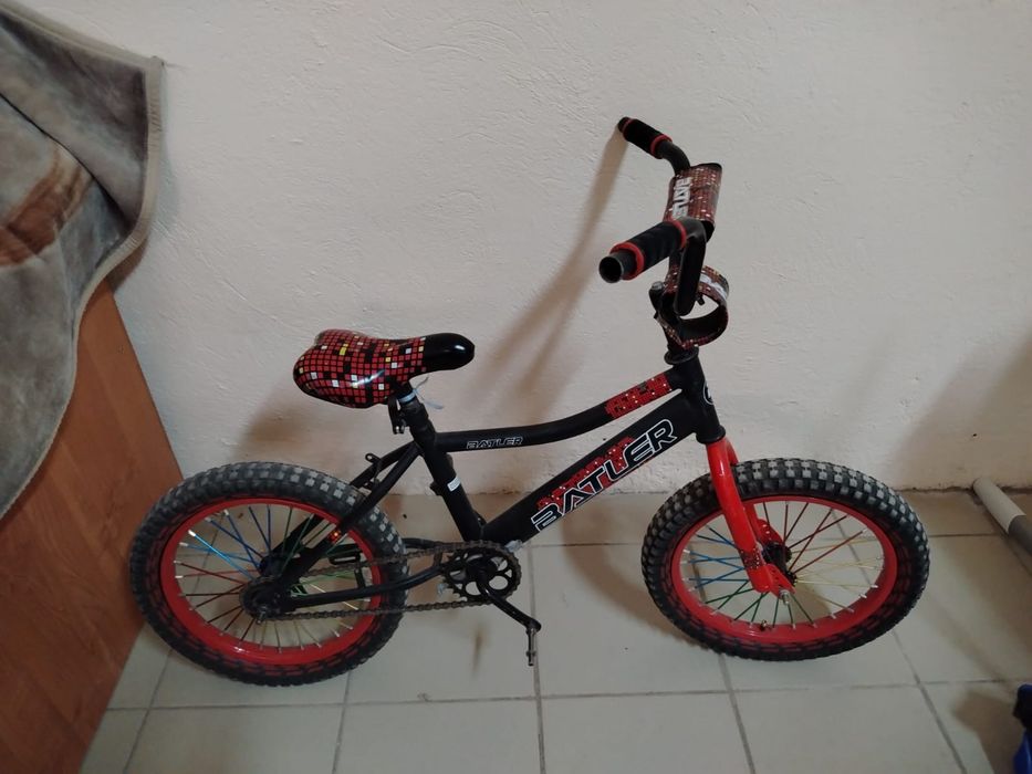Детский велосипед Batler BMX — чёрно-красный, ездит отлично