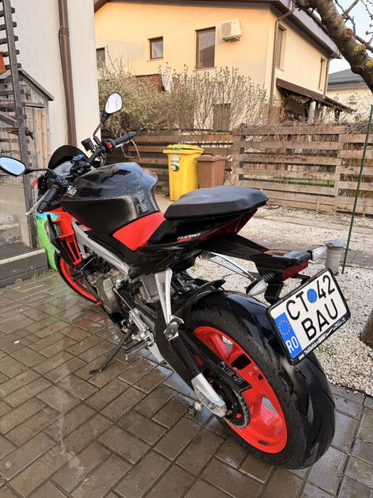 Aprilia Tuono 660