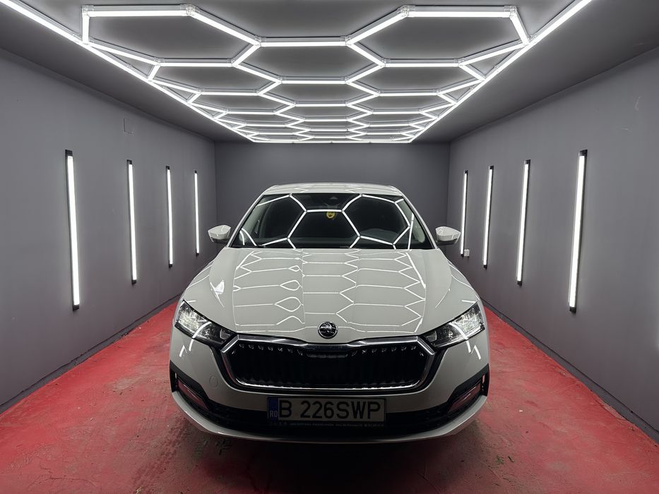 Montaj folie auto omologata rar, reparatii parbrize, polish faruri