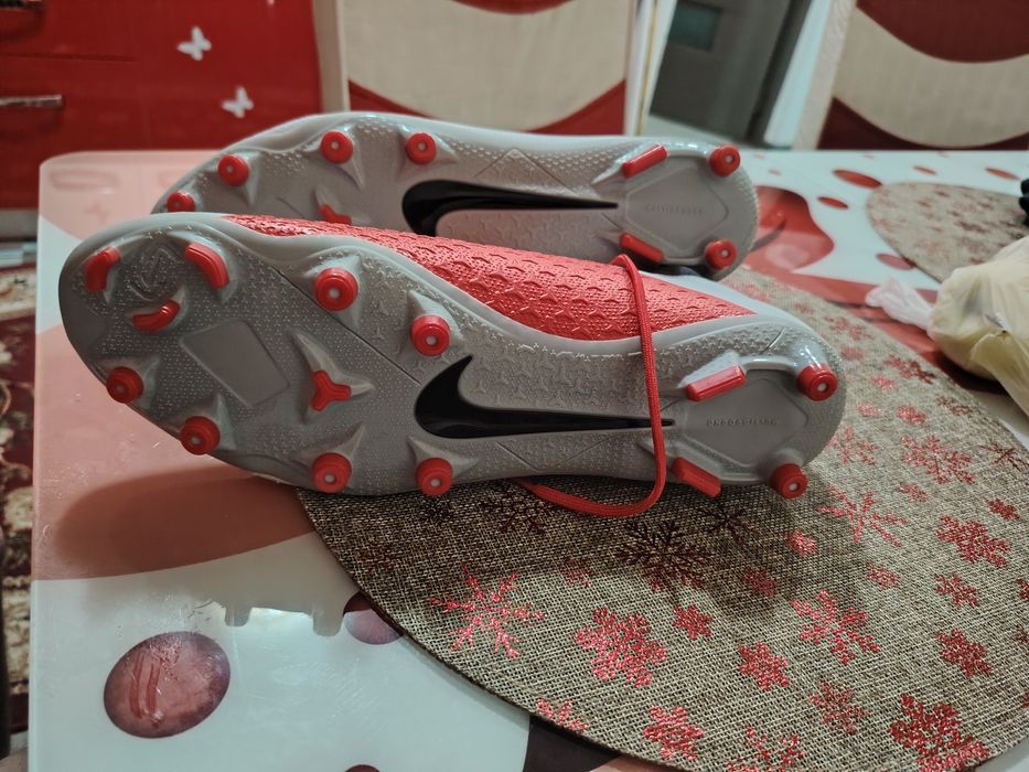 Ghete Fotbal  Nike Phantom VSN Nr 46